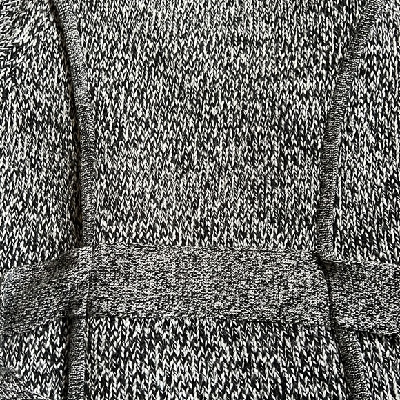 BCBG Max Azria cardigan sweater - Medium - Picture 9 of 10